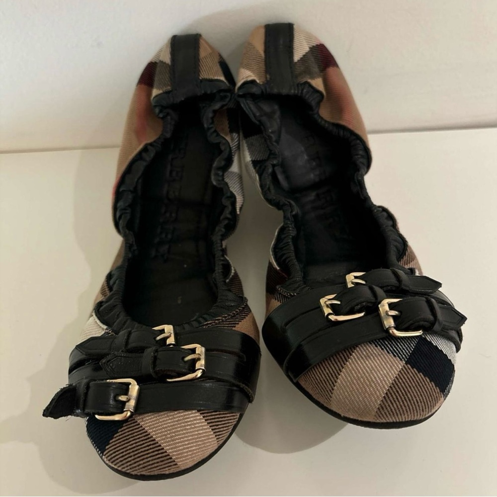 -Brand: Burberry Coated Balet Flats